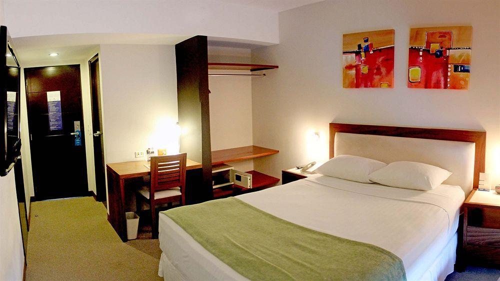 Hotel Hex เอสเตลิ ภายนอก รูปภาพ