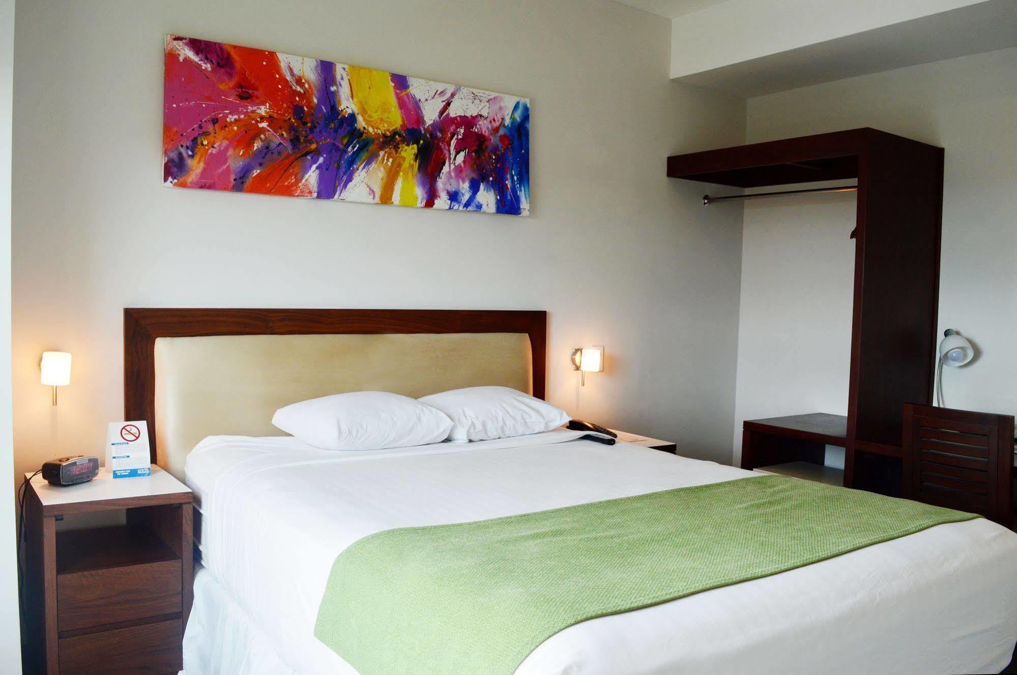 Hotel Hex เอสเตลิ ภายนอก รูปภาพ