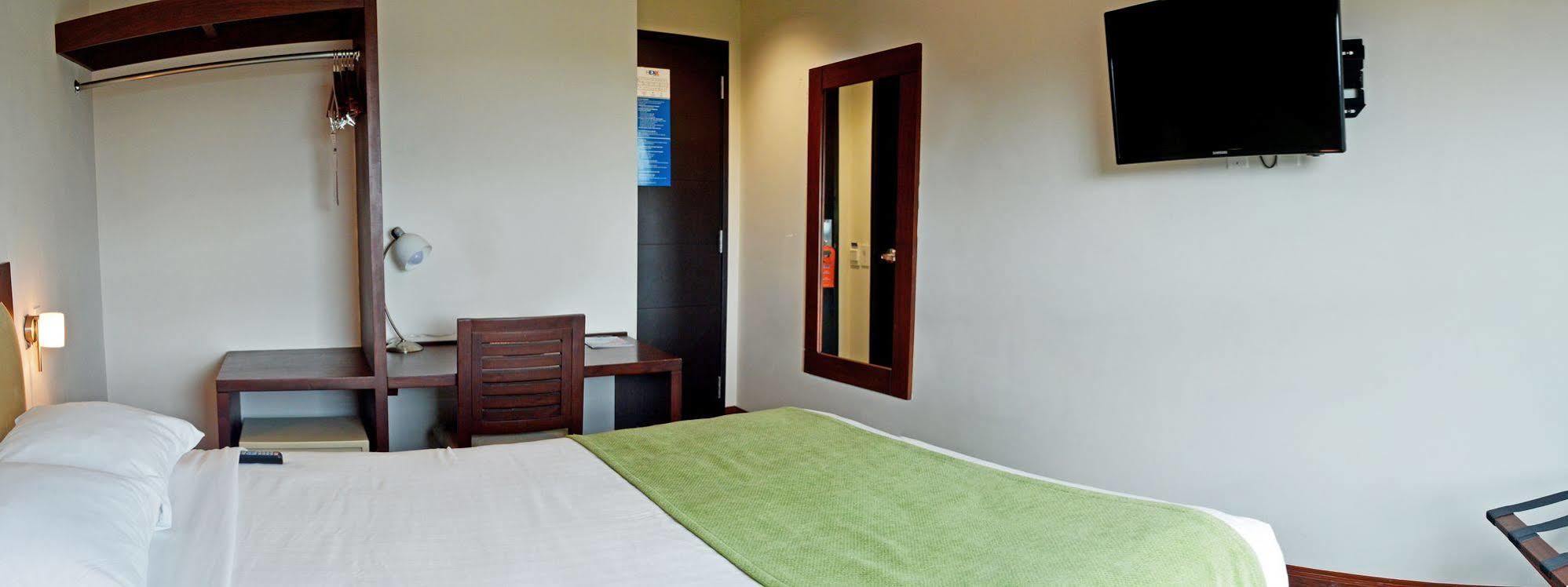 Hotel Hex เอสเตลิ ภายนอก รูปภาพ